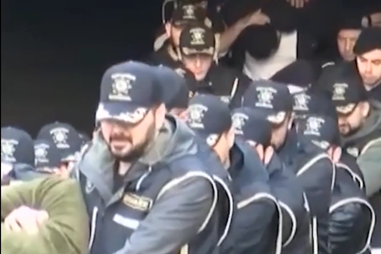 Bakan &Ccedil;ift&ccedil;i: Peşlerini bırakmayacağız!
