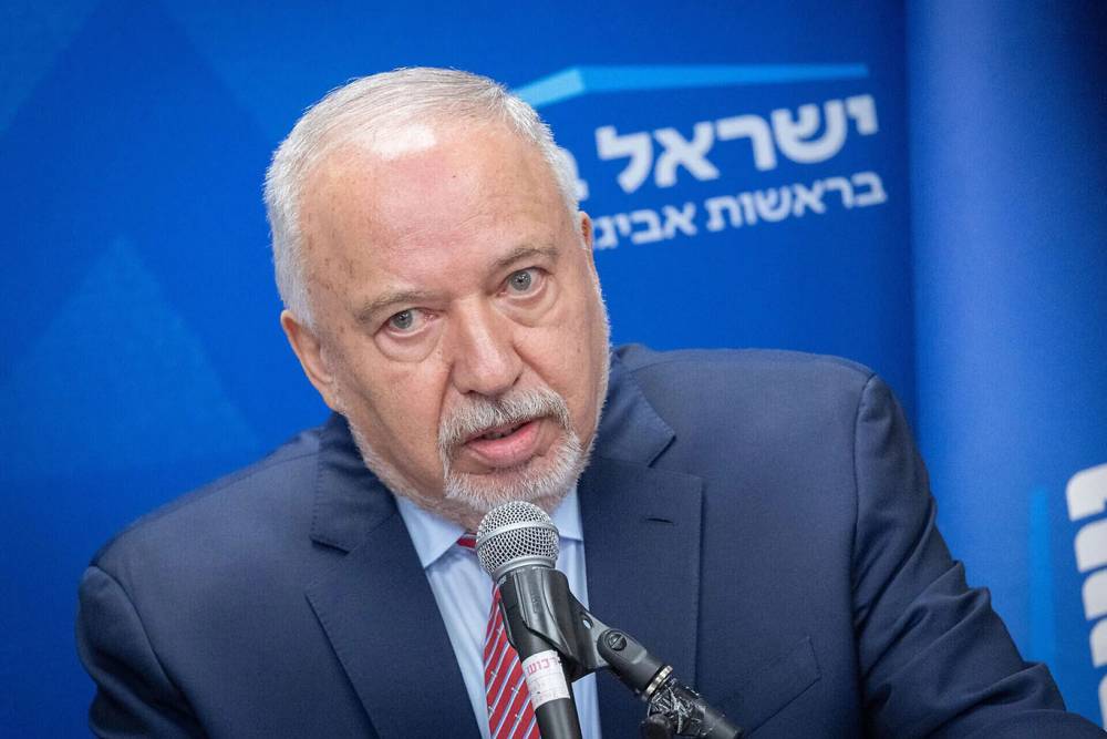 Lieberman itiraf etti: israil hi&ccedil; bu kadar yalnız ve bağımlı olmamıştı
