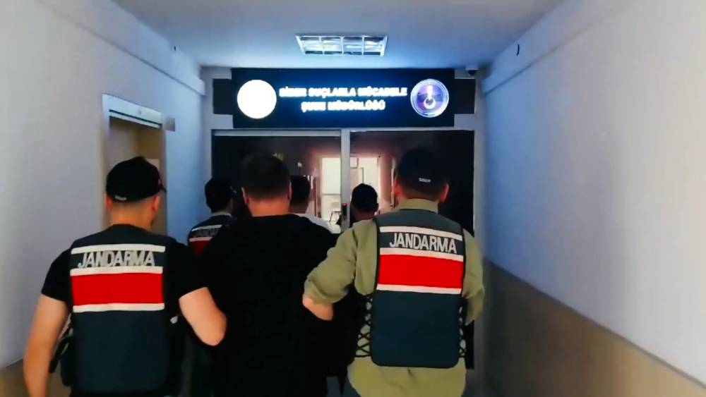 19 ilde siber suç operasyonu; 27 şüpheli tutuklandı