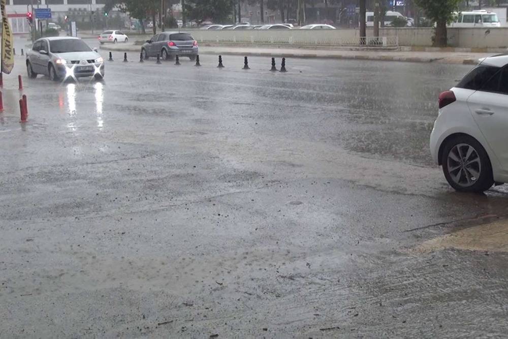 Meteoroloji'den 5 il i&ccedil;in sarı kodlu yağış uyarısı