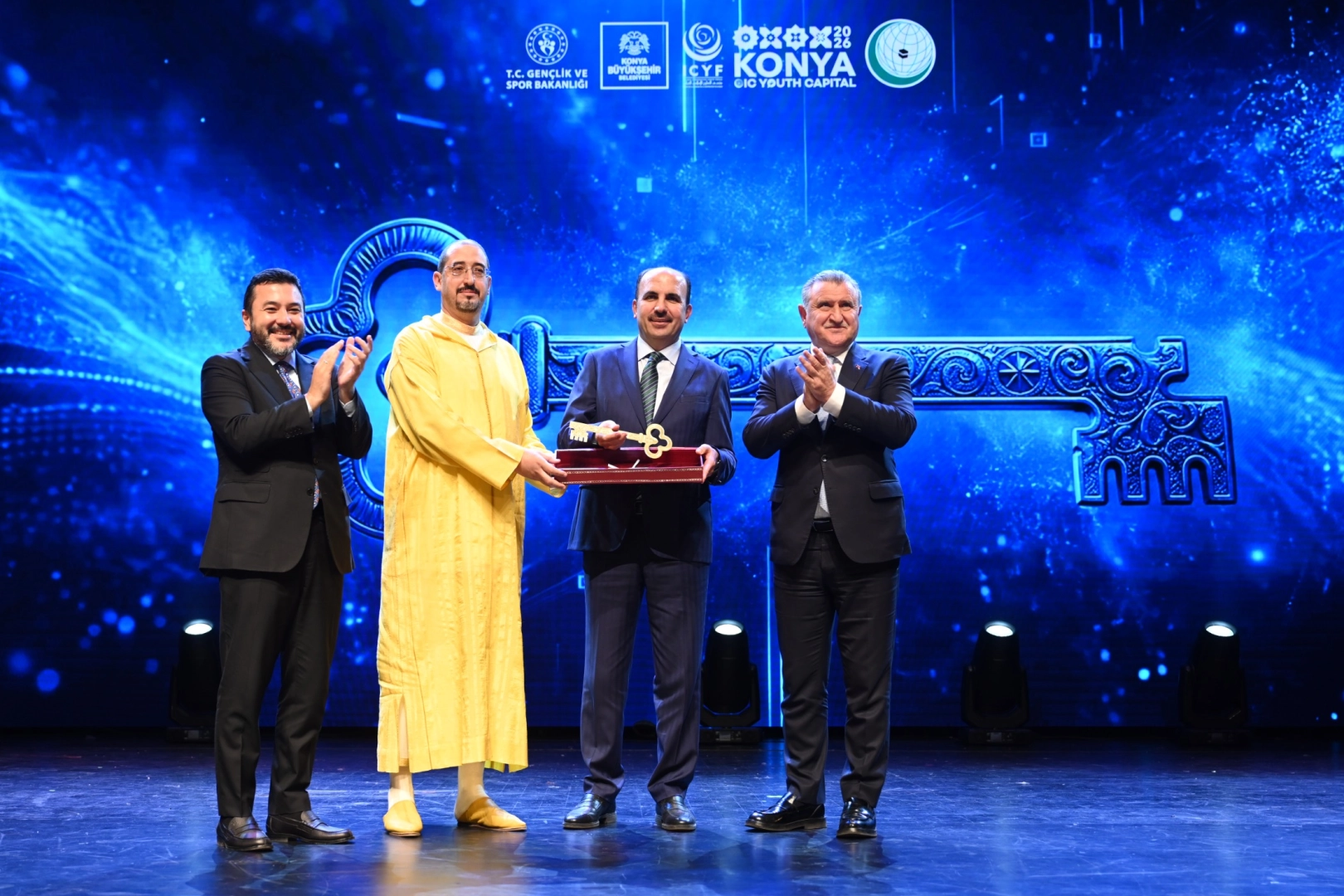 Gen&ccedil;lik Başkenti anahtarı Konya'ya devredildi