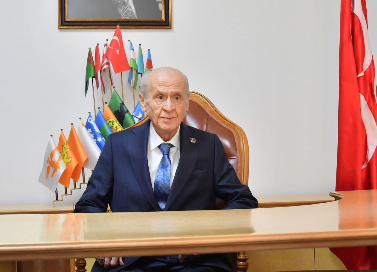 Derdi vatan ve millet olan bir Cumhurbaşkanının yolundan caymaya hakkı yoktur.